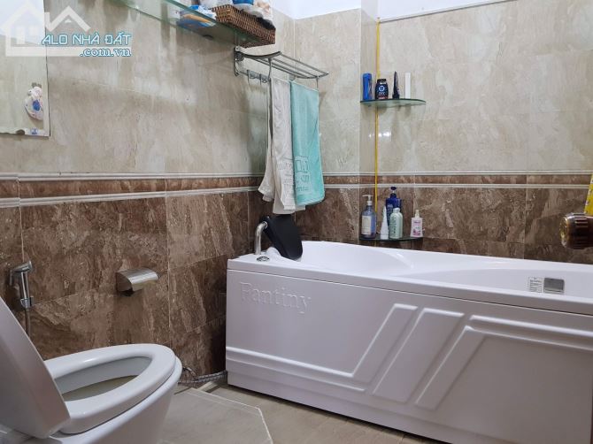 Nhà Phú Lộc 5, ngay cạnh trường ĐH FPT Đà Nẵng
